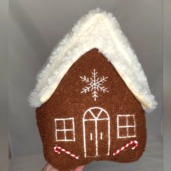 Cupcakes and Cashmere Peppermint Gingerbread Teddy Sherpa Pillow TIKTOK - Picture 1 of 12